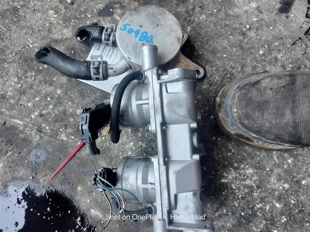 Benzeen AIR INJECTION PUMP 176100S030 2009-2021 TOYOTA TUNDRA - Image 1