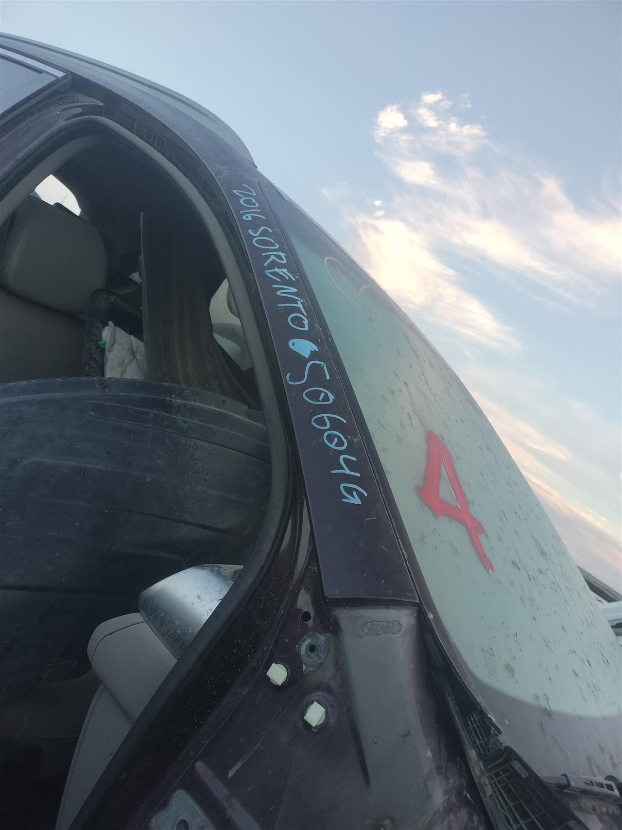 RIGHT HEADLAMP ASSEMBLY OEM 16-18 KIA SORENTO 1YR WRNTY 92102C6000 - Image 4