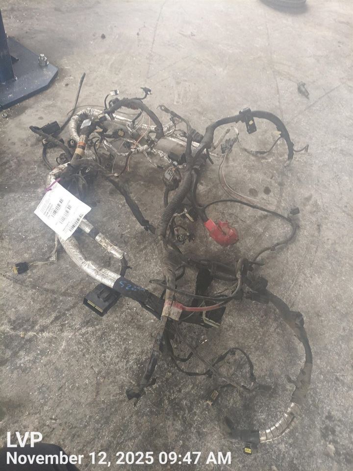 NAVIGATOR 2018 Engine Wire Harness 7565027 - Image 2