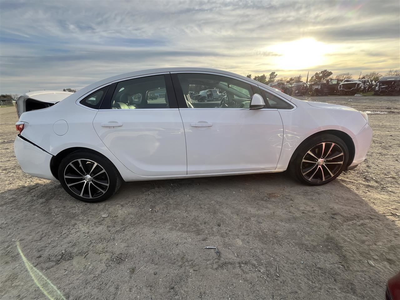 PASSANGER DASH AIR BAG 39043943 2017 BUICK VERANO - Image 3