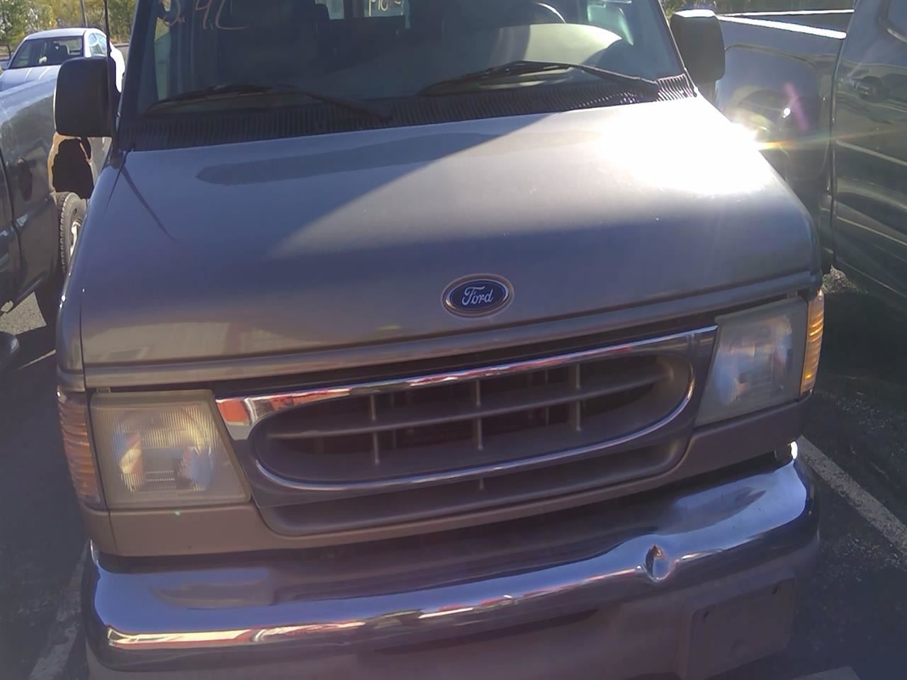 2001 FORD E-150