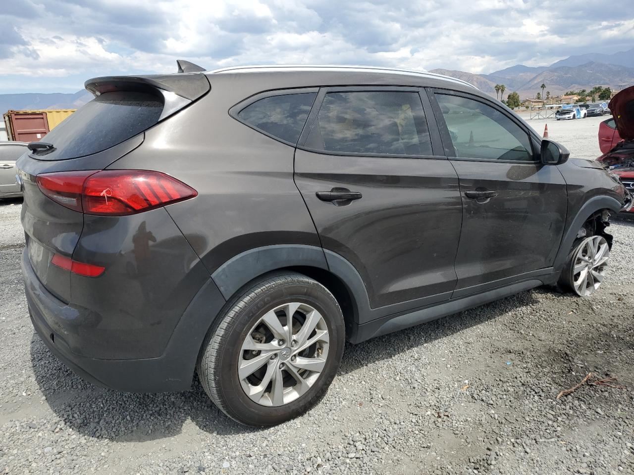 RIGHT TAN REAR HEADREST OEM 2021 HYUNDAI TUCSON 89700D3020RTH - Image 4