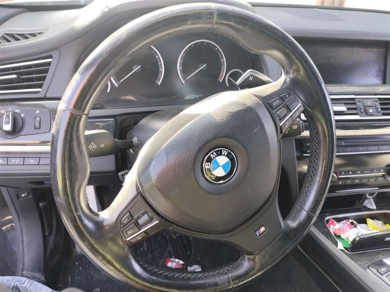 Benzeen   BMW 750LI Driver Wheel Air Bag Only 32306778296 OEM.   - Image 1