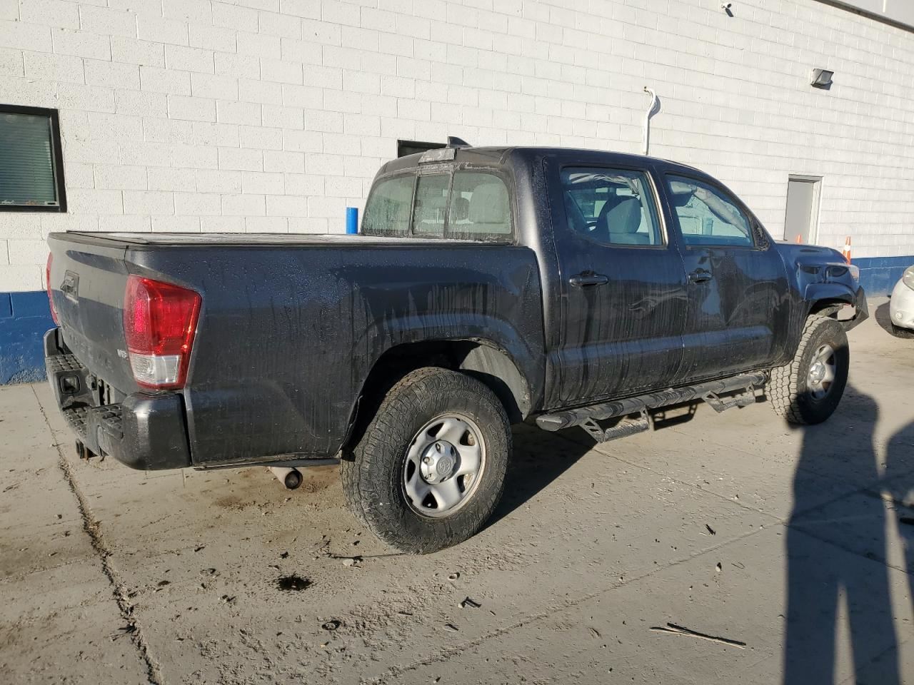 PASSENGER FRONT REINFORCEMENT BRACKET ONLY OEM 2008 TOYOTA TACOMA 5202504010 - Image 4