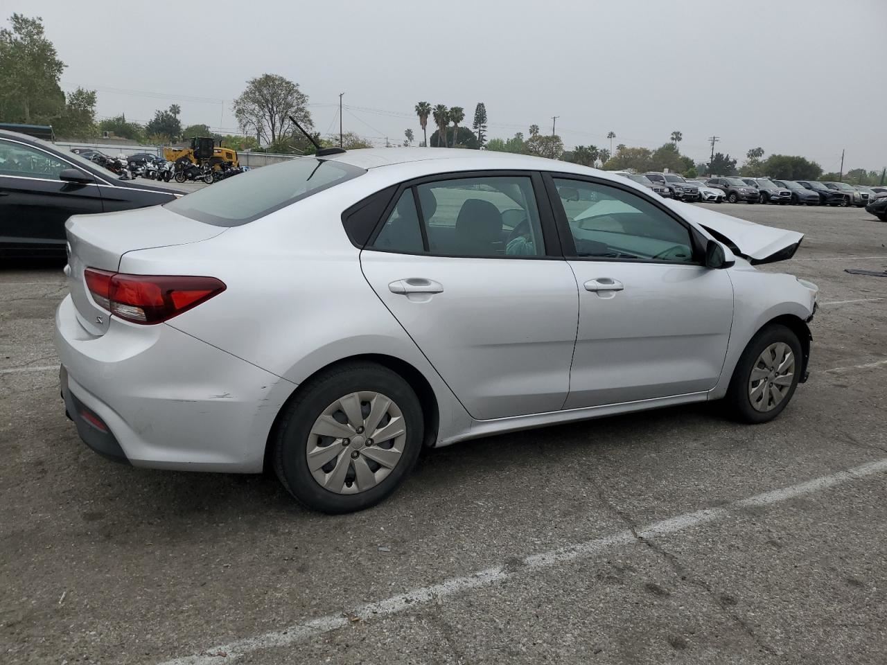 LEFT BLK REAR HEADREST OEM 2018 KIA RIO - Image 4