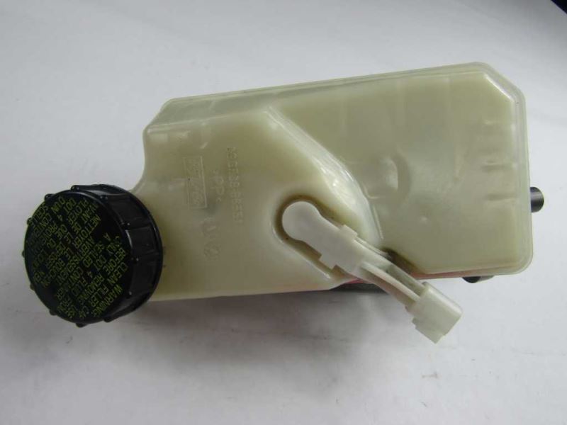20072013 VOLVO C70 ABS Anti Lock Brake Master Cylinder Fluid Reservoir