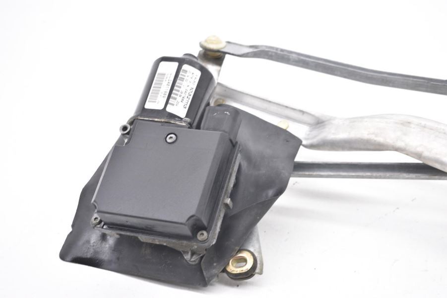 19972004 CORVETTE C5 Z06 FRC WINDSHIELD WIPER MOTOR WITH WIPER