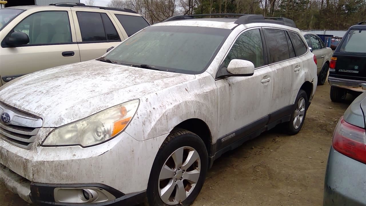 2010 SUBARU Outbakleg