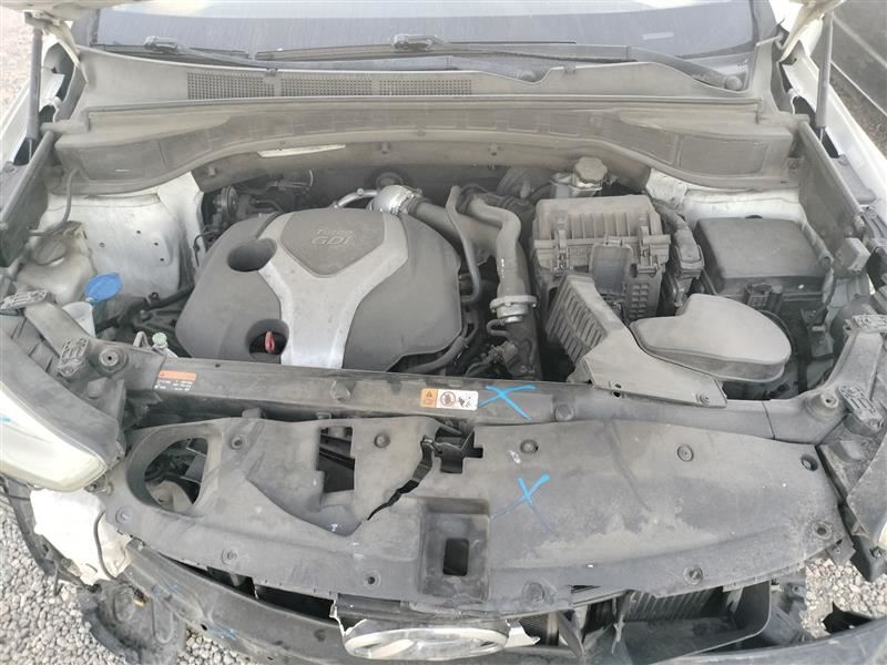 2013-2016   Hyundai Santa Fe Engine Assembly 2.0L VIN A 8th Digit 211012GK07 OEM.   - Image 4