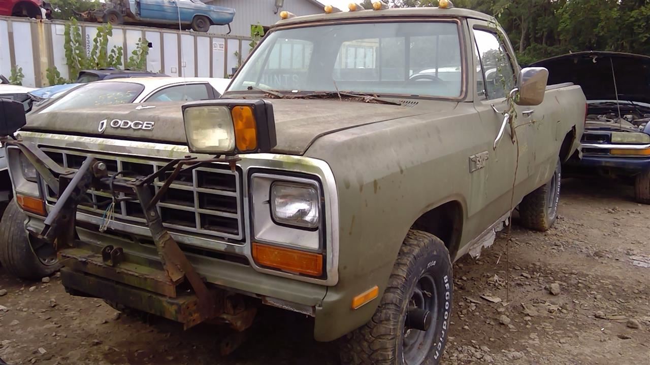 1985 DODGE W-Series