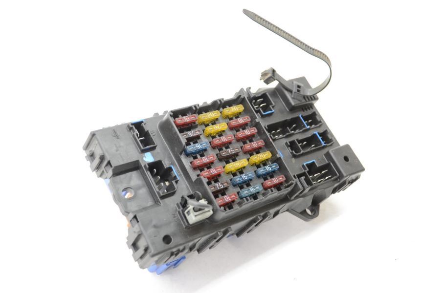 1993-1996 Nissan 300ZX Z32 Vert Interior Cabin Fuse Box