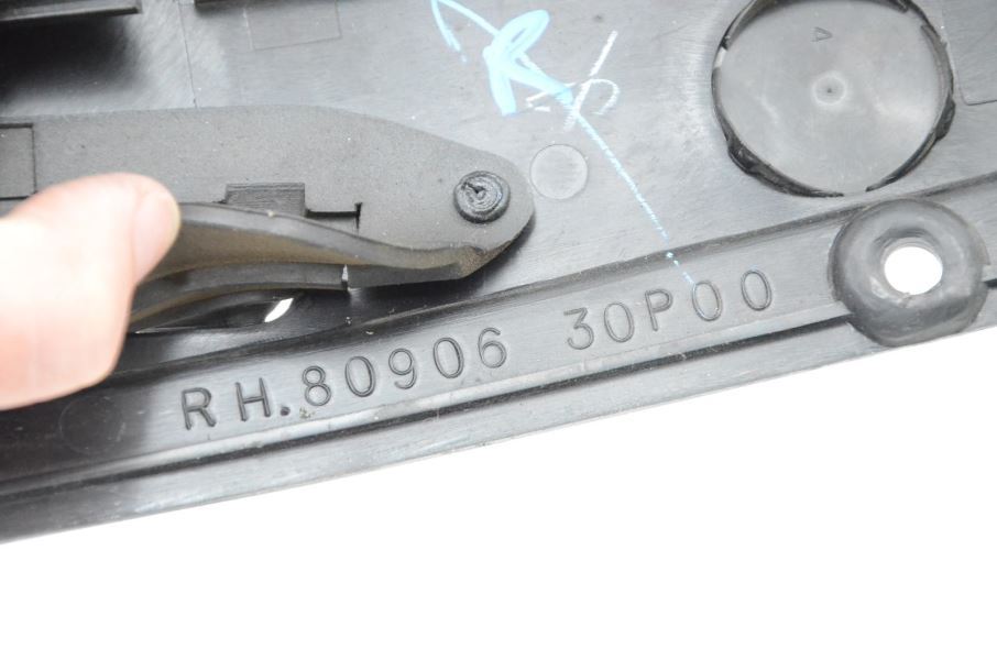 1994-1996 NISSAN 300ZX Z32 CONVERTIBLE RIGHT PILLAR SEATBELT TRIM