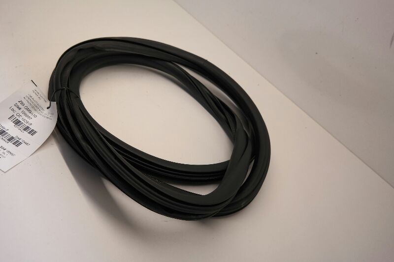 20092017 GMC ACADIA RIGHT FRONT PASSENGER DOOR WEATHER STRIPPING