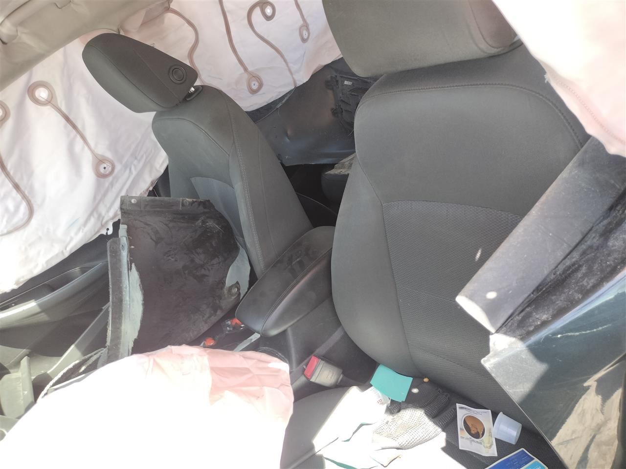 RIGHT BLK FRONT HEADREST OEM 2018 CHEVROLET CRUZE - Image 5