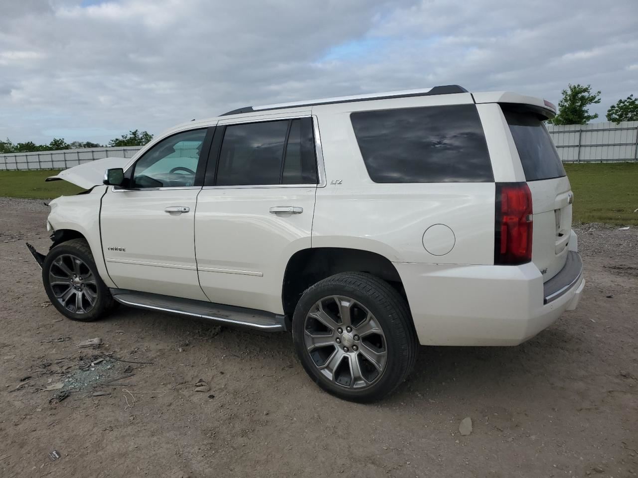 TAHOE 2015 Third Seat Station Wagon Van 5769133 - Image 2