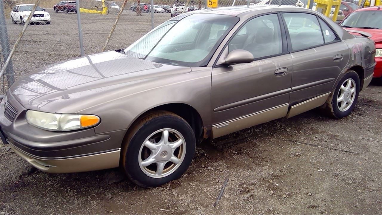 2004 BUICK Regal