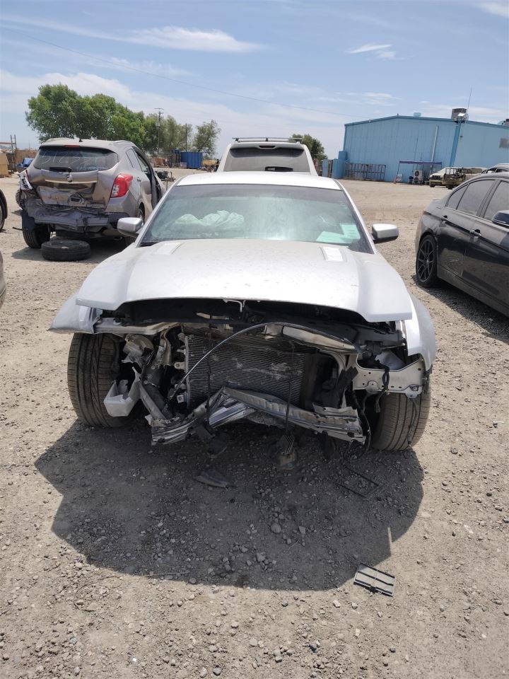 ENGINE COVER OEM 2013 FORD MUSTANG - Image 1