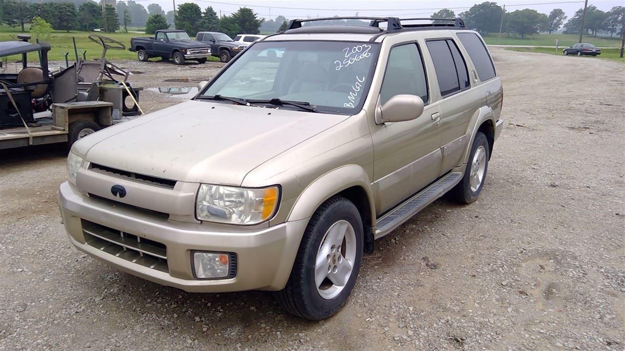 2003 INFINITI Qx4