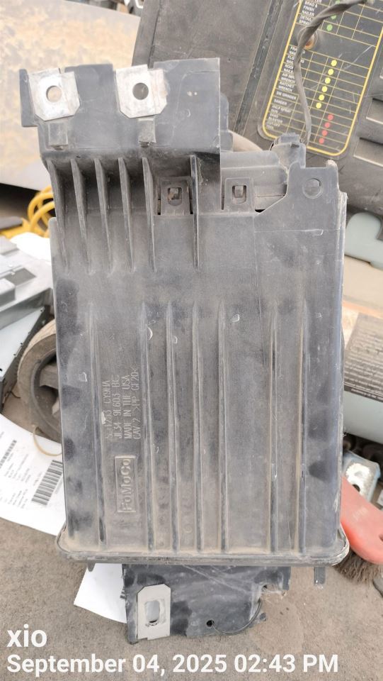 FUEL VAPOR CHARCOAL CANISTER OEM 2018 FORD F150 JL3Z9D653A - Image 1