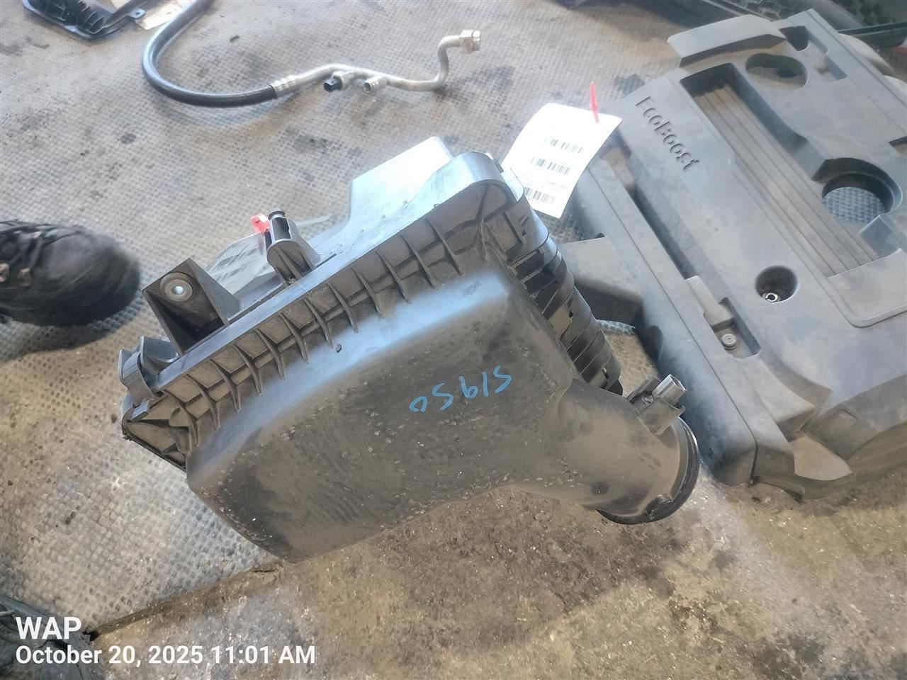 AIR CLEANER BOX OEM 15-17 FORD MUSTANG - Image 1