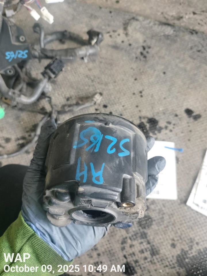 Benzeen Light Fog-driving Lower Bumper Fits 11-17 QUEST 7517607 - Image 1