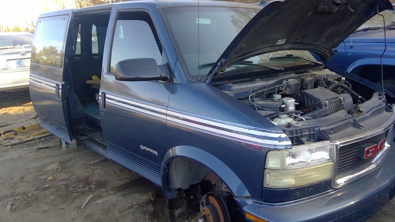1999 GMC Safari