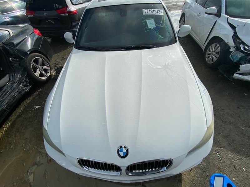 2009-2011 BMW 335I White Hood 41617153940 OEM. - Image 2