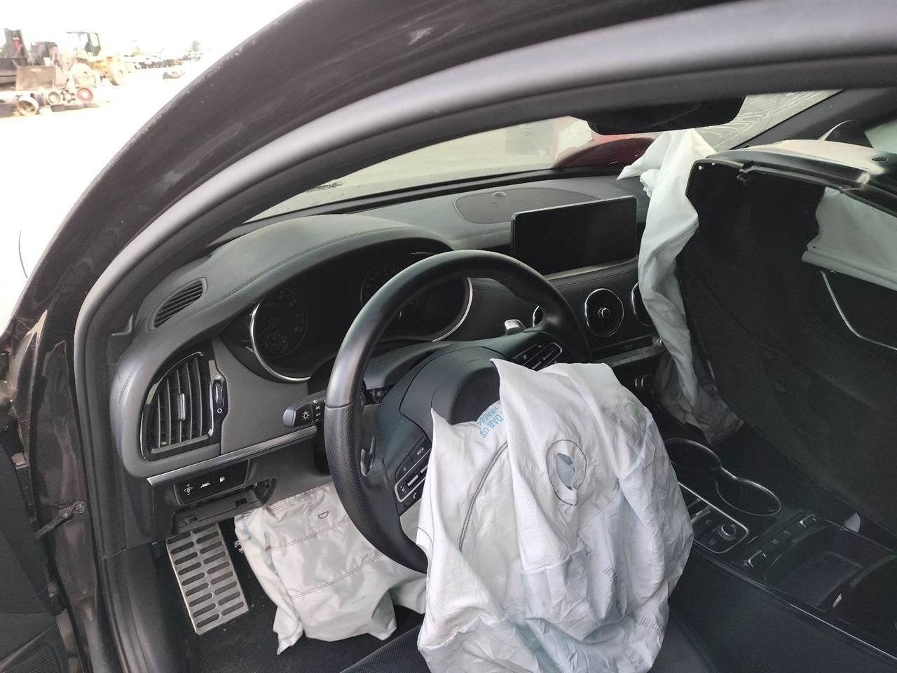 LEFT BLK FRONT HEADREST OEM 2022 KIA STINGER - Image 4