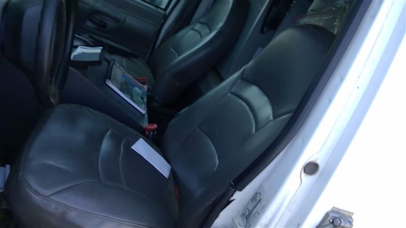 Benzeen   Leathr Left Front Seat W/O Headrest 1C2Z1561019AA Fits 2002 Ford E350SD OEM - Image 1