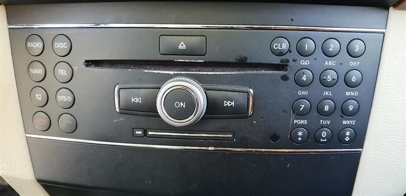 Benzeen   Equipment Radio Radio Fits 2010 Mercedes-Benz GLK350 X204 OEM - Image 1