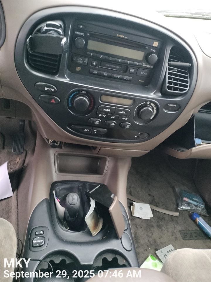 DASH WIRE HARNESS 2004 TOYOTA SEQUOIA - Image 2