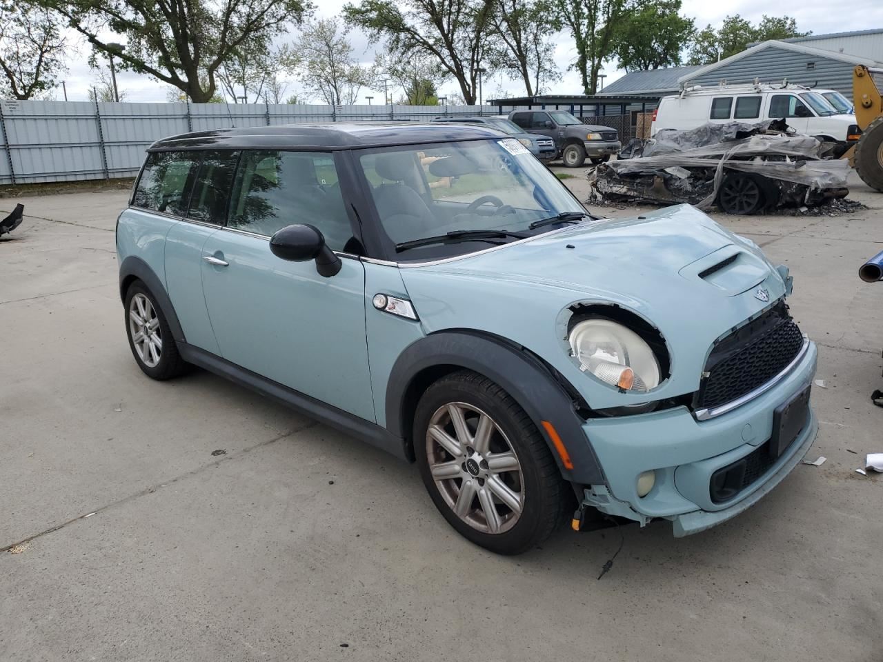 LEFT BLK FRONT HEADREST OEM 2013 MINI CLUBMAN - Image 5