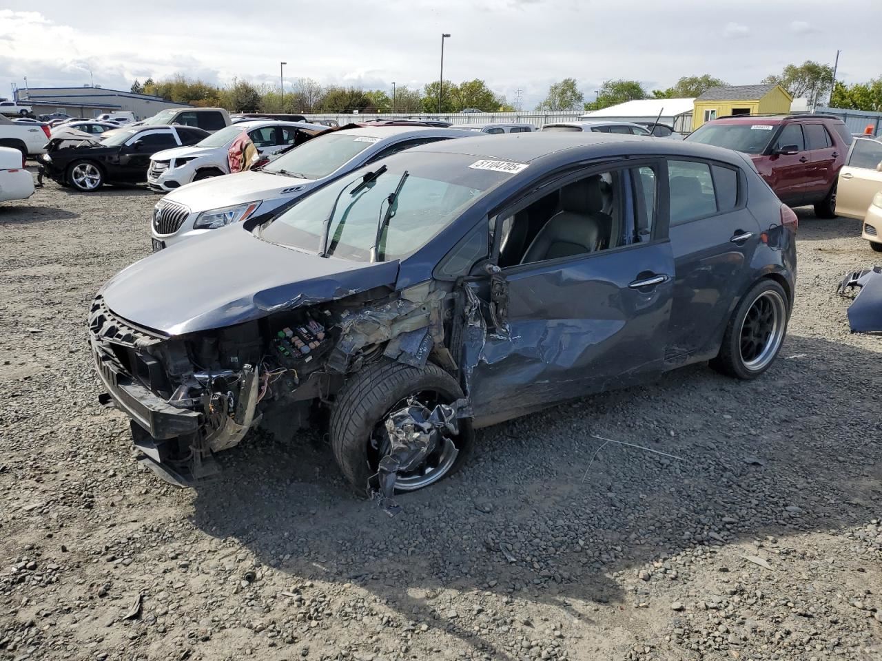 Benzeen DECKLID TAILGATE OEM 14-18 KIA FORTE - Image 1