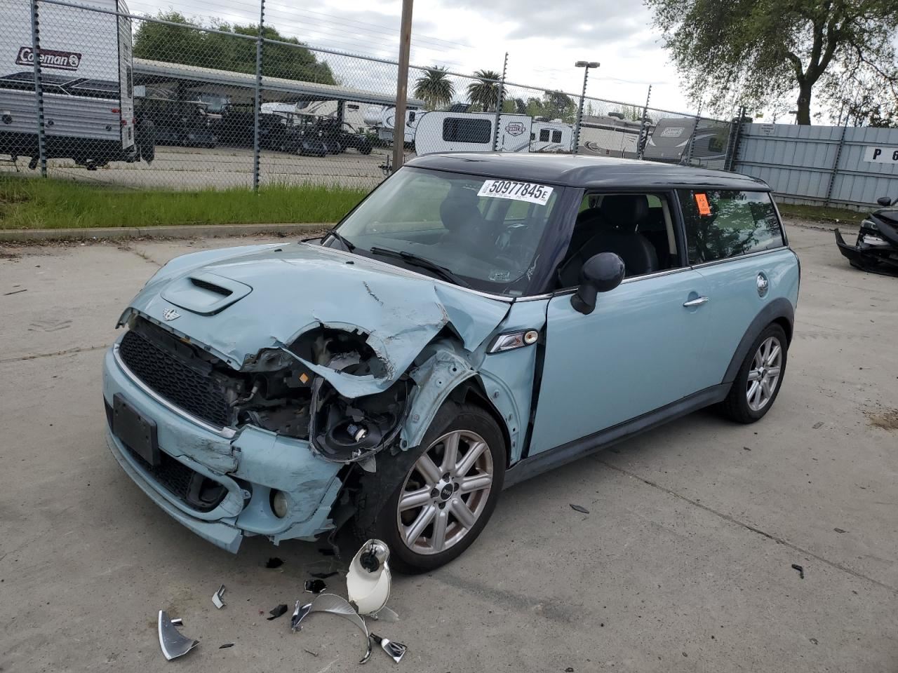 LEFT BLK FRONT HEADREST OEM 2013 MINI CLUBMAN - Image 2