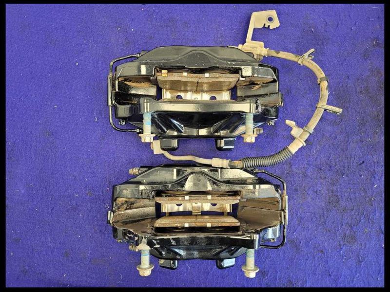 2005-2012 Ford Mustang GT GT500 Pair Front Brembo Calipers