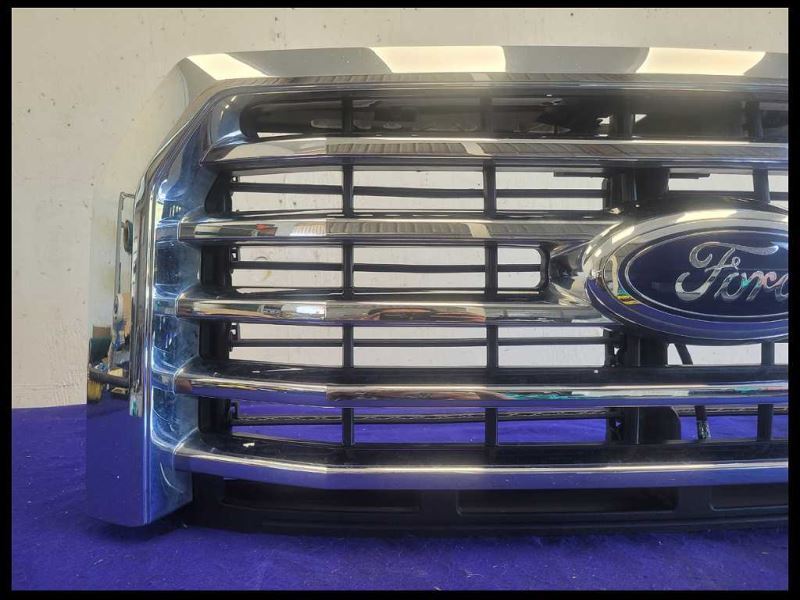 2015-2017 Ford F150 4x4 Pickup Truck Front Grille Center 5 Chrome Gril