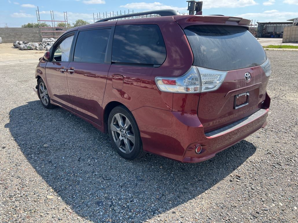 RIGHT BLK HEADREST OEM 2018 TOYOTA SIENNA - Image 4