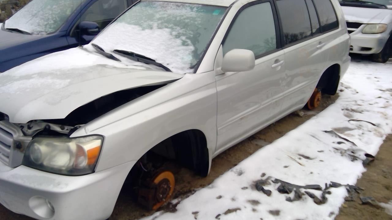 2004 TOYOTA Highlander