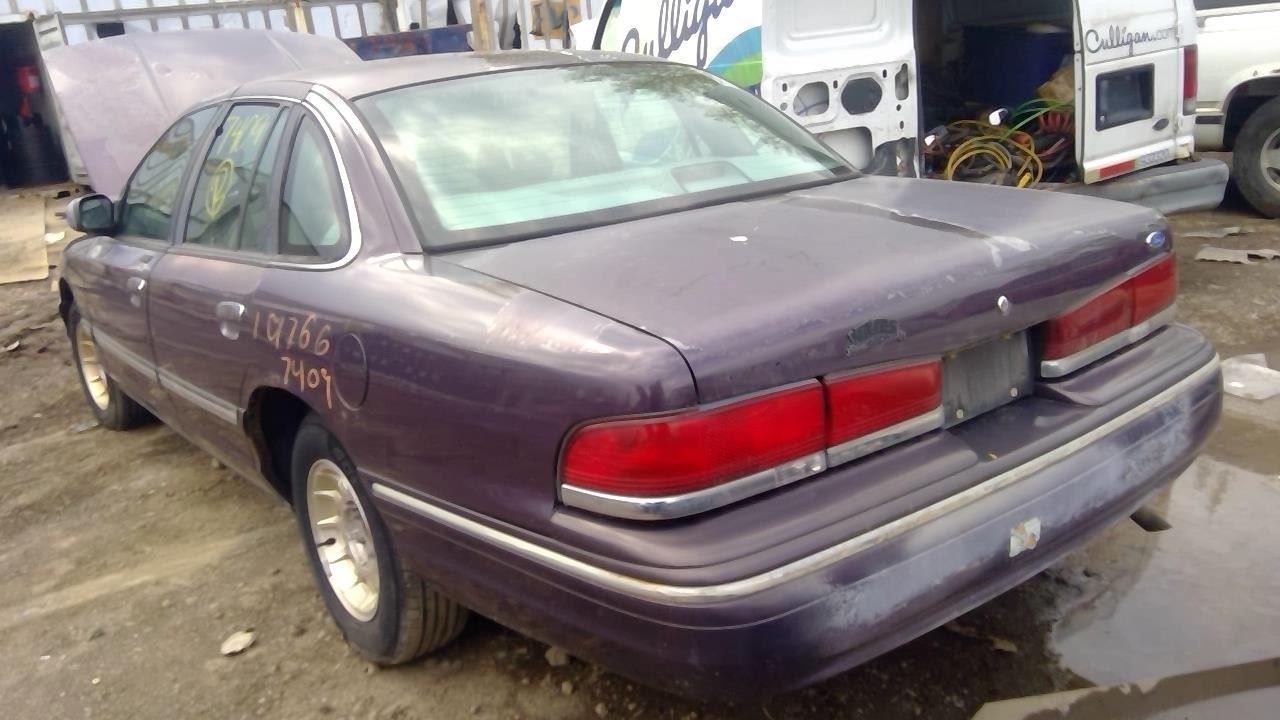 1995 FORD Crown Victoria