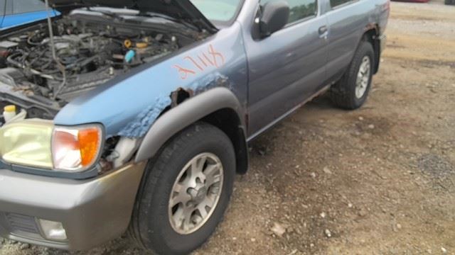 2001 NISSAN Pathfinder