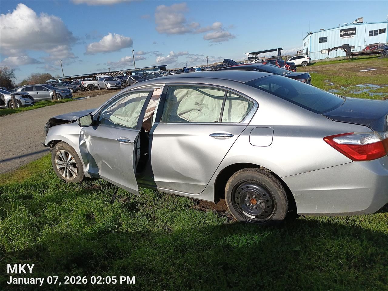 ACCORD 2015 Headrest 8944705 - Image 2