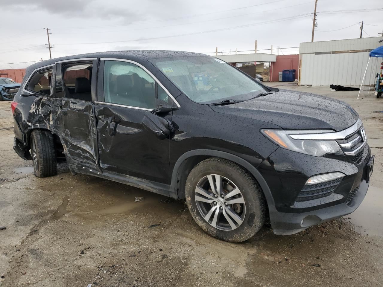 PILOT 2017 Valance Rear 5815840 - Image 4