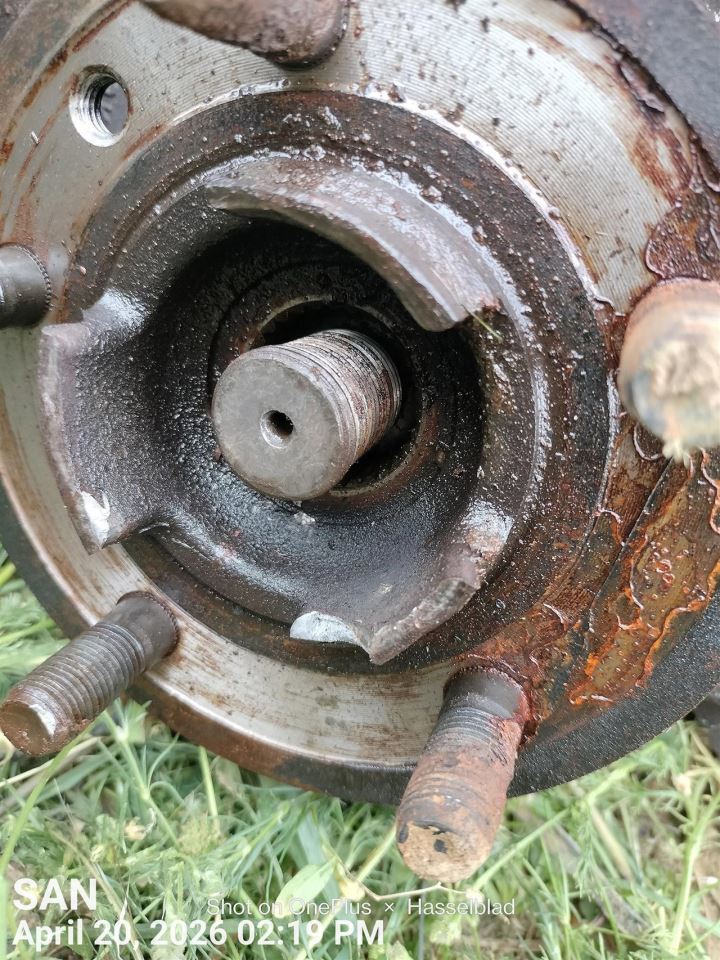 LEFT FRONT SPINDLE KNUCKLE OEM 13-17 LAND ROVER RANGE ROV - Image 2