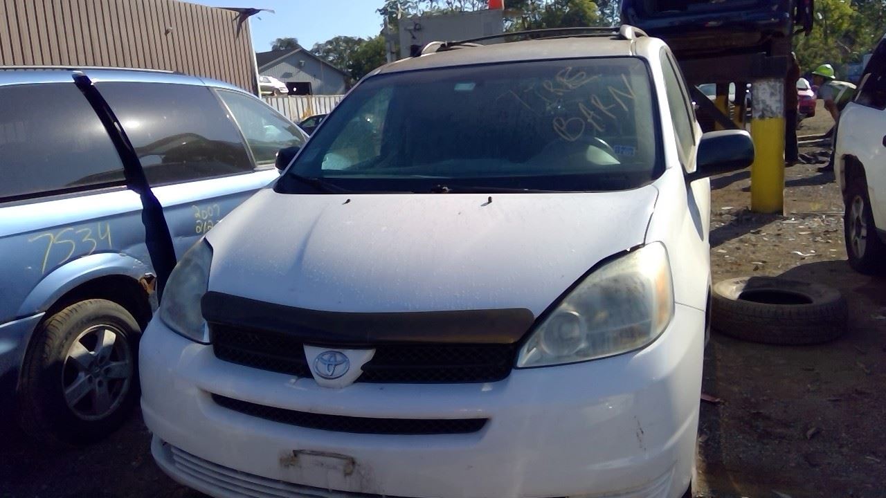 2004 TOYOTA Sienna