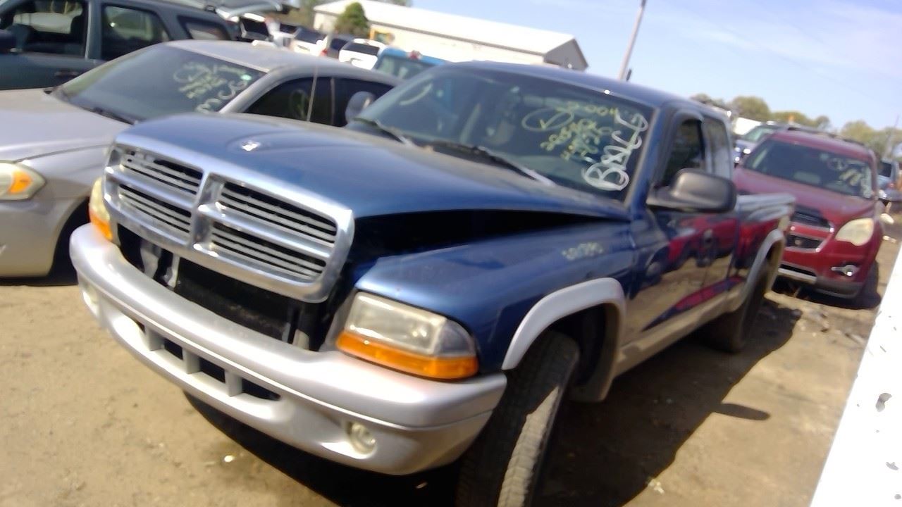 2004 DODGE Dakota