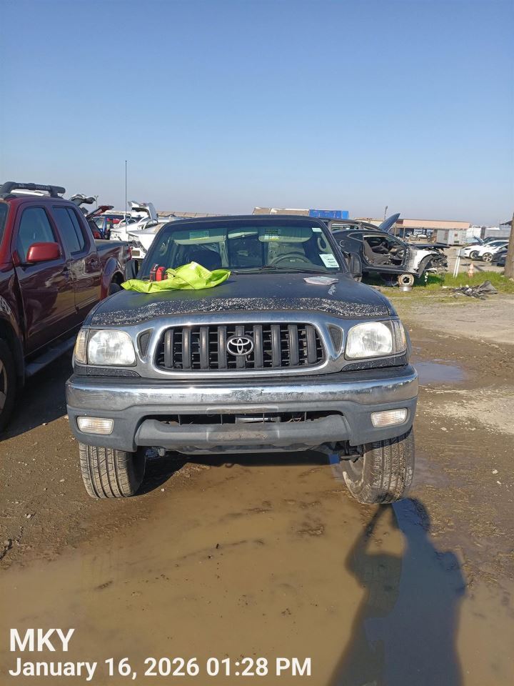 RADIATOR SHROUD OEM 1995 TOYOTA TACOMA 1671107030 - Image 4