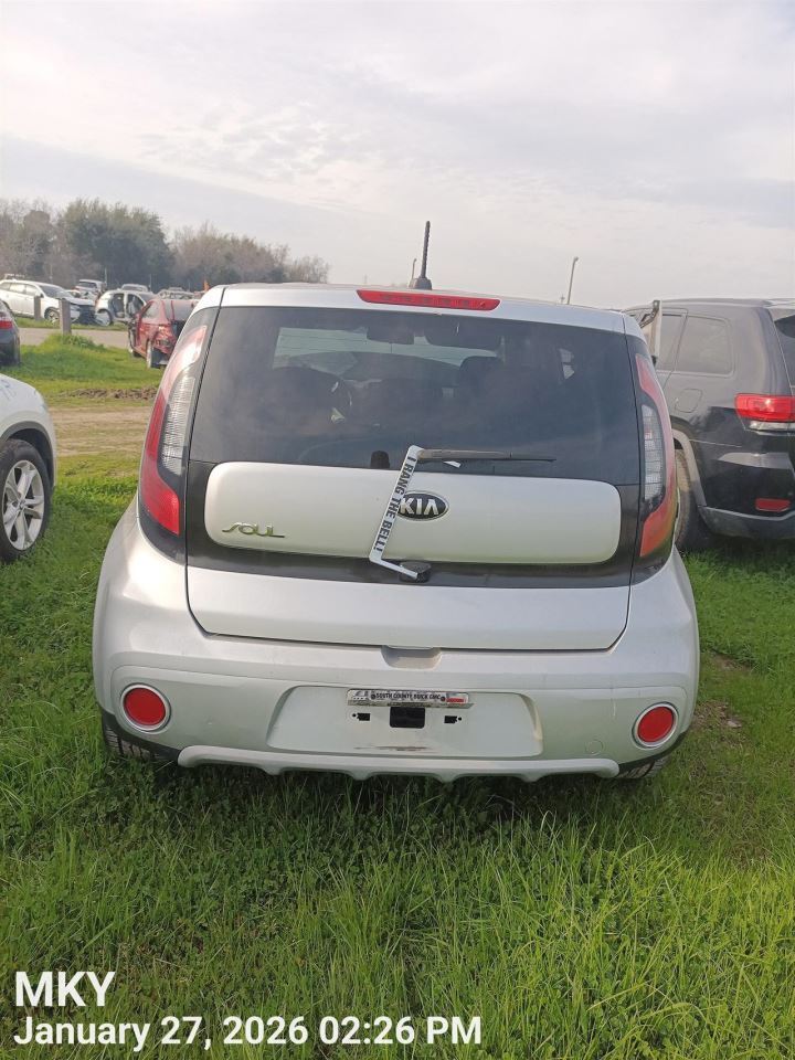 LEFT BLK REAR HEADREST OEM 2019 KIA SOUL - Image 3