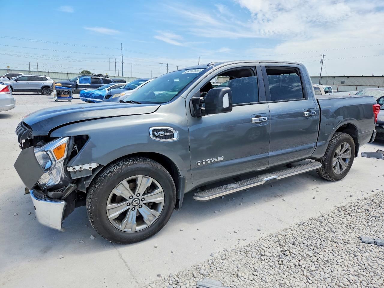 (LOCAL PICKUP ONLY) TITAN     2017 Running Board 650799