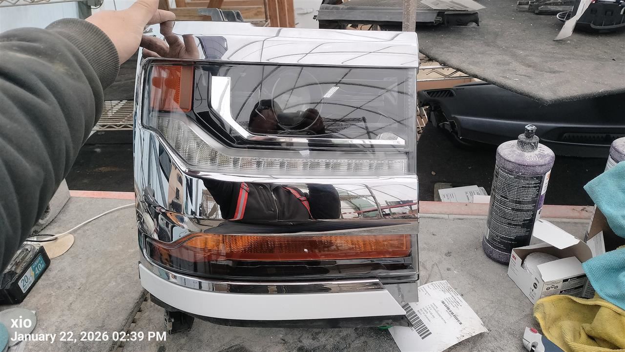 RIGHT HEADLAMP ASSEMBLY OEM 16-19 CHEVROLET SILVRDO15 1YR WRNTY 84356947 - Image 3