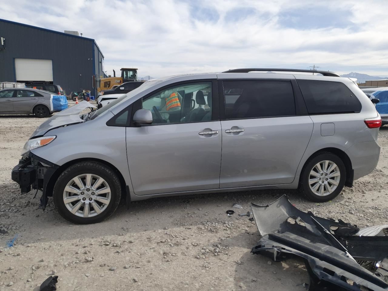 DECKLID/TRUNK/LIFTGATE/HATCH MOTOR ACTUATOR OEM 2015 TOYOTA SIENNA 1YR WRNTY - Image 2